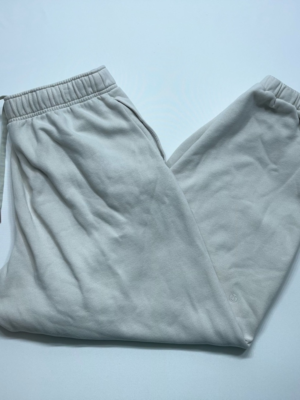 Lululemon Scuba MR Oversized Jogger Womens Size Medium LW5GLNS Bone White Heavy - Picture 15 of 16